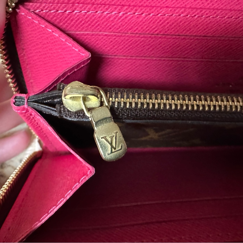 ๐ EUC Louis Vuitton Monogram Clemence Wallet Freesia Pink - Picture 9 of 10